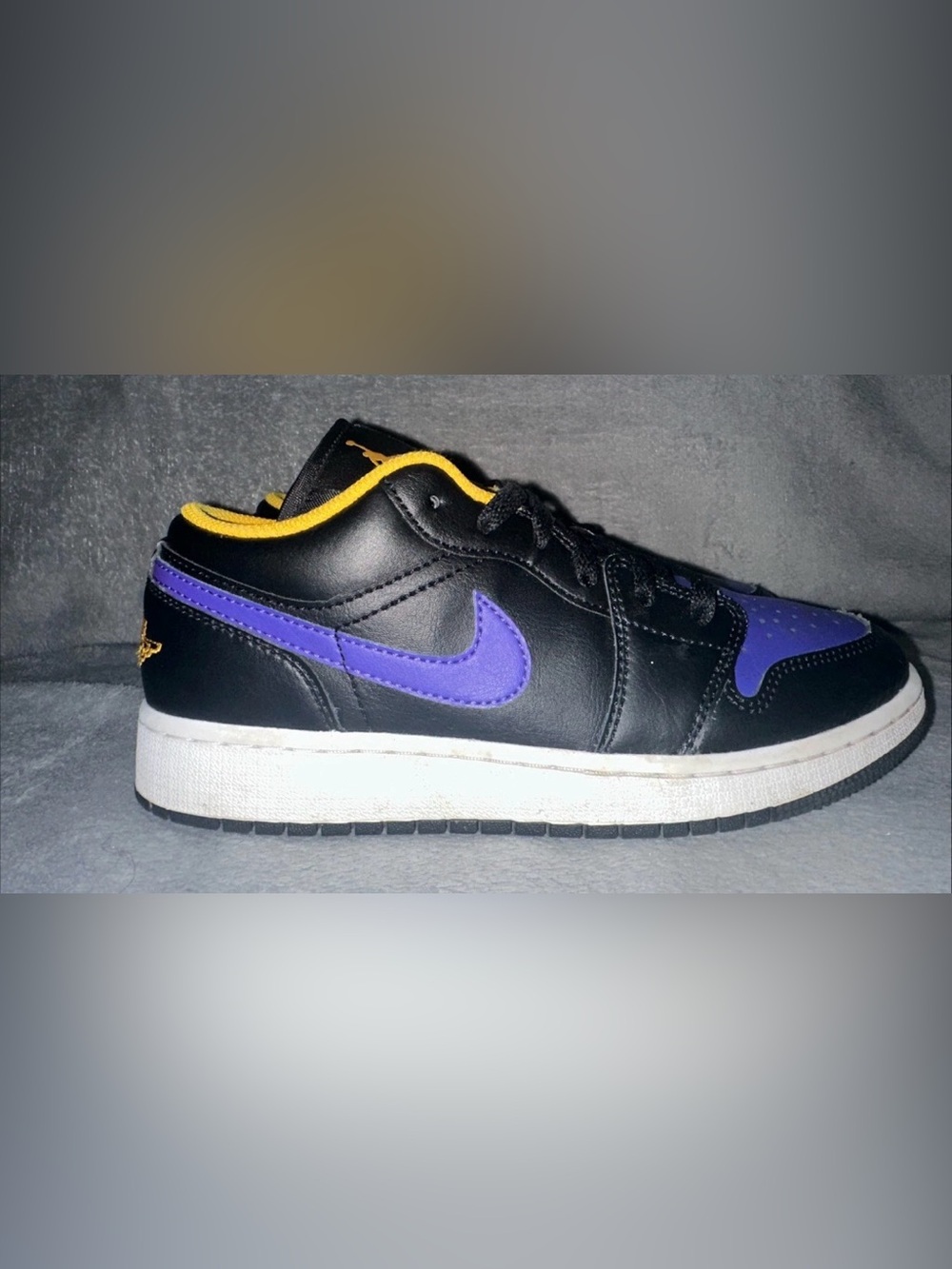 Boy’s Air Jordan 1 Low GS Athletic Shoes ‘Lakers’ 553560 075 - Size 5Y